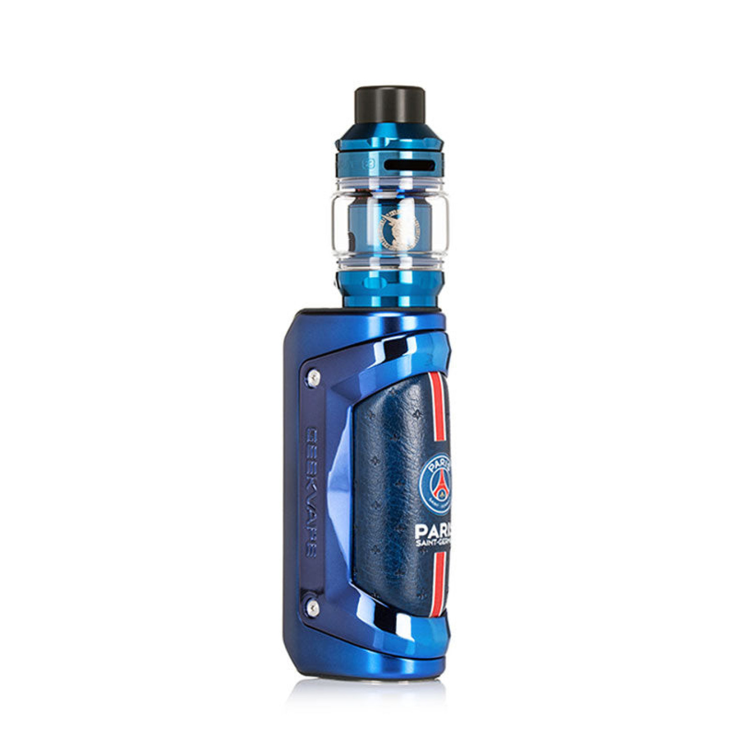 Kit S100 PSG Geekvape vu de trois quarts, grip en cuir bleu à l'écusson Paris Saint-Germain