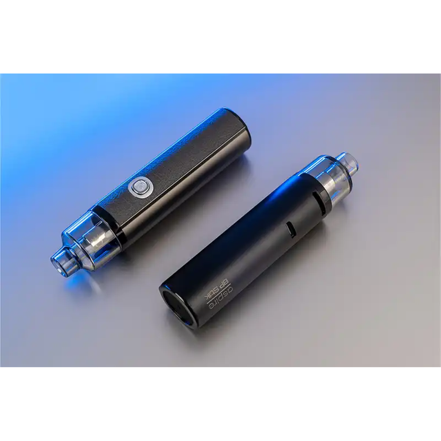 Deux BP Stik noirs couchés, bouton de tir et cartouche transparente