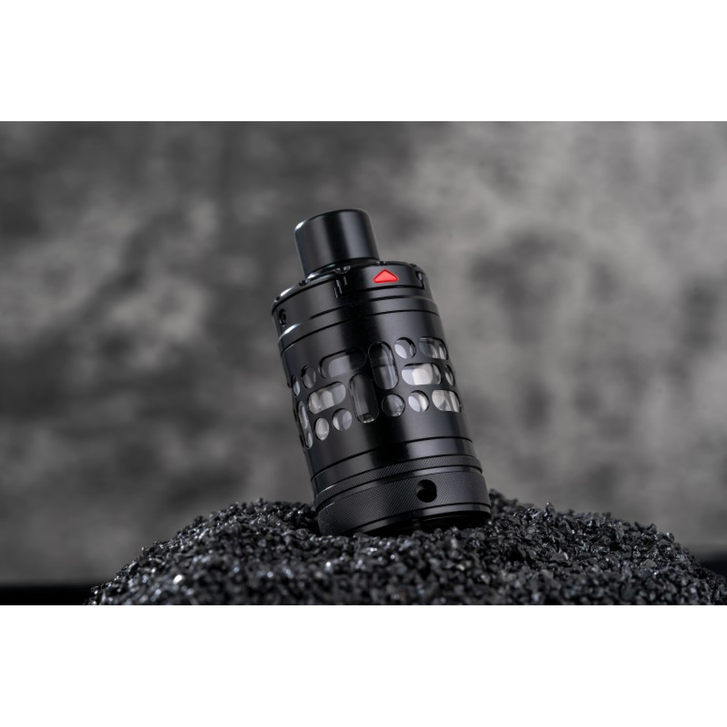 Nautilus 3SR Aspire noir incliné, vue sur le capuchon de remplissage