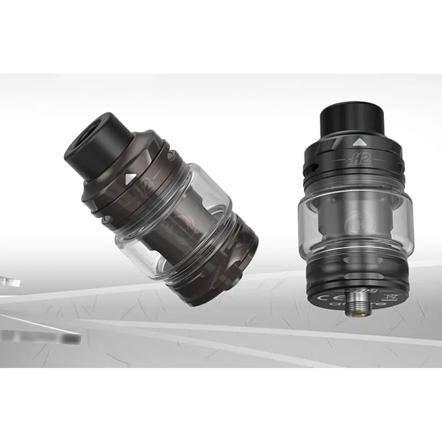 Clearomiseur H2 Aspire incliné, vue sur le drip tip 810 et la bague d'airflow